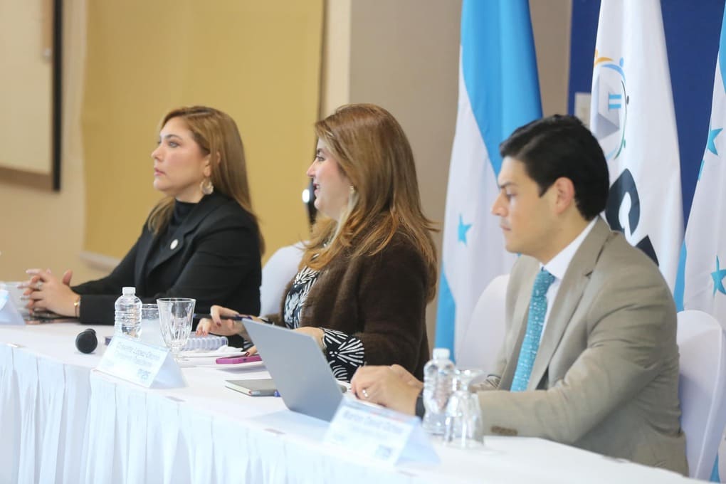 Tensión electoral en Honduras por acciones del CNE y Fuerzas Armadas