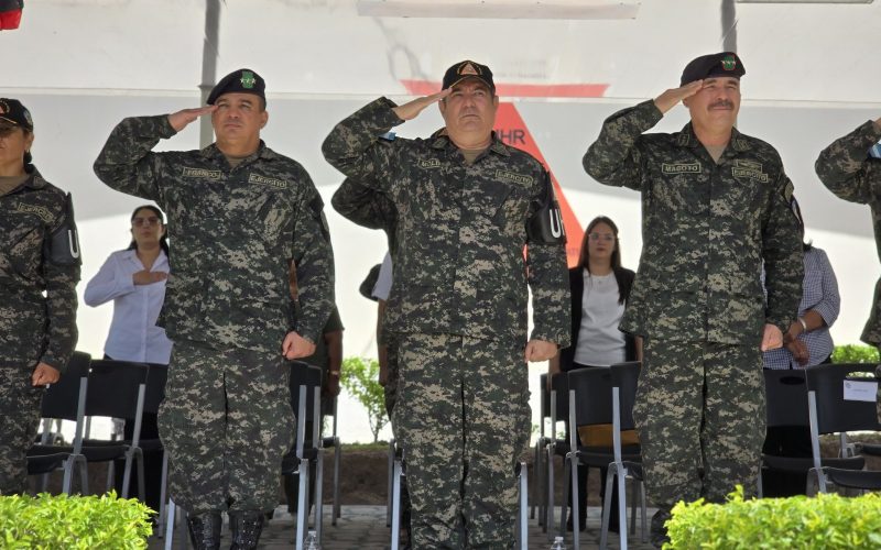 Observadores analizan a las Fuerzas Armadas en elecciones hondureñas Observadores analizan a las Fuerzas Armadas en elecciones hondureñas