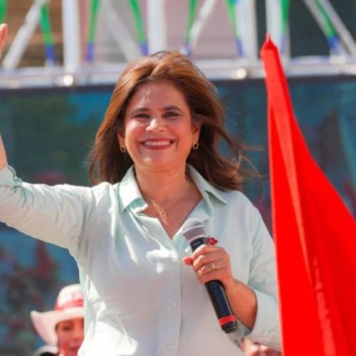 Rixi Moncada frente al debate del modelo cubano en Honduras