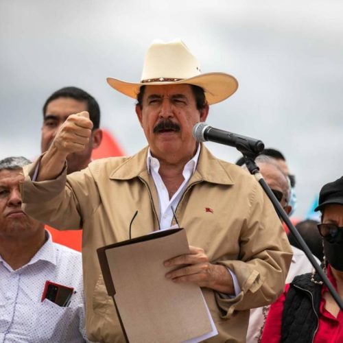 Fiscalía revela complot para asesinar a Mel Zelaya ante críticas y burlas