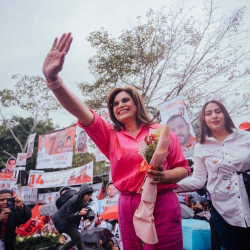 Los desaciertos de Rixi Moncada que debilitan su aspiración presidencial