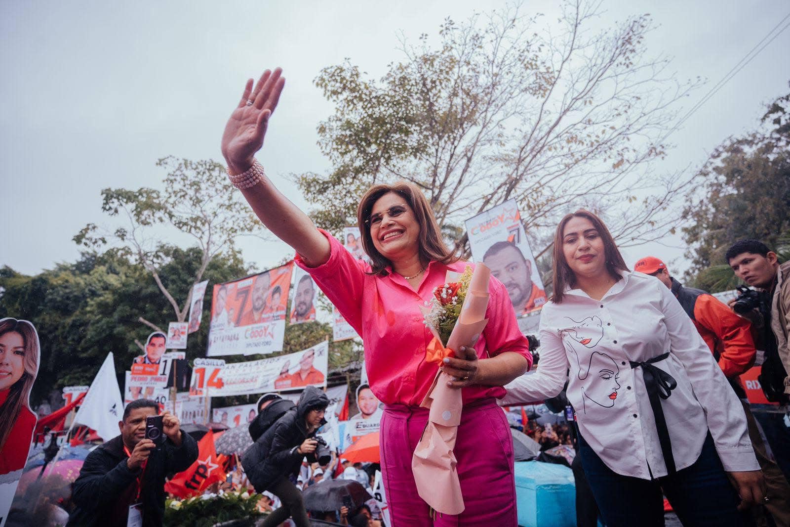 Los desaciertos de Rixi Moncada que debilitan su aspiración presidencial