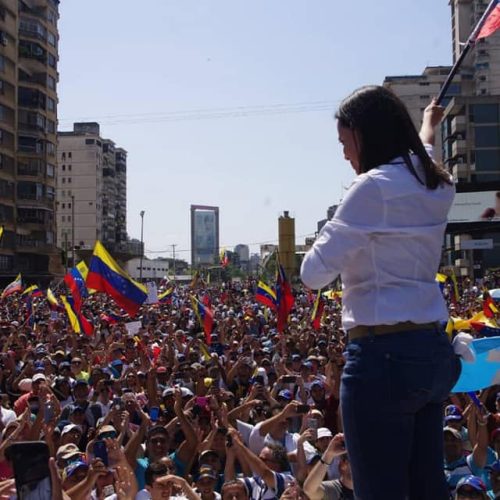 Zelaya y LIBRE Reavivan Tensiones por Nobel de María Corina Machado en Honduras